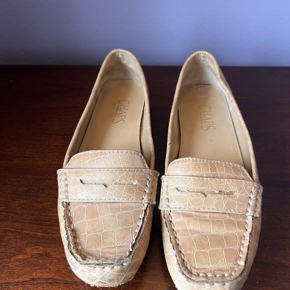Chaps Women's‎ Tan Loafers size 6.5 - Picture 2 of 7